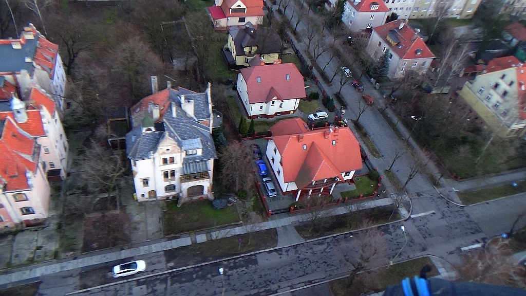 Zobacz niesamowite zdjęcia Legnicy z lotu paralotnią