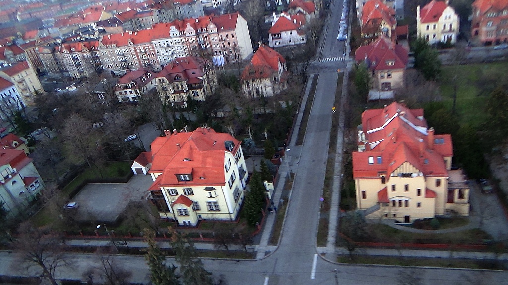 Zobacz niesamowite zdjęcia Legnicy z lotu paralotnią
