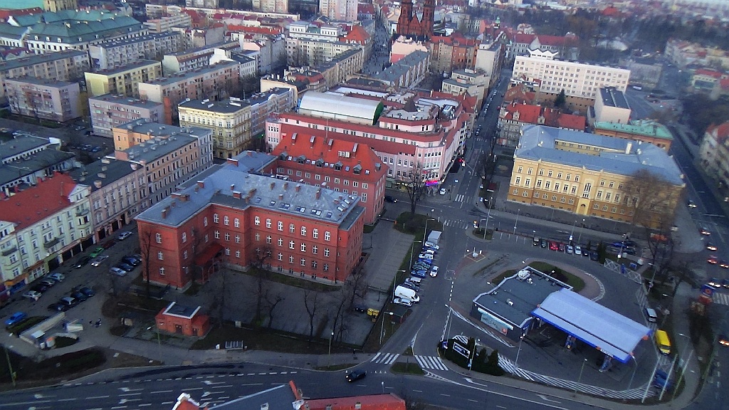 Zobacz niesamowite zdjęcia Legnicy z lotu paralotnią