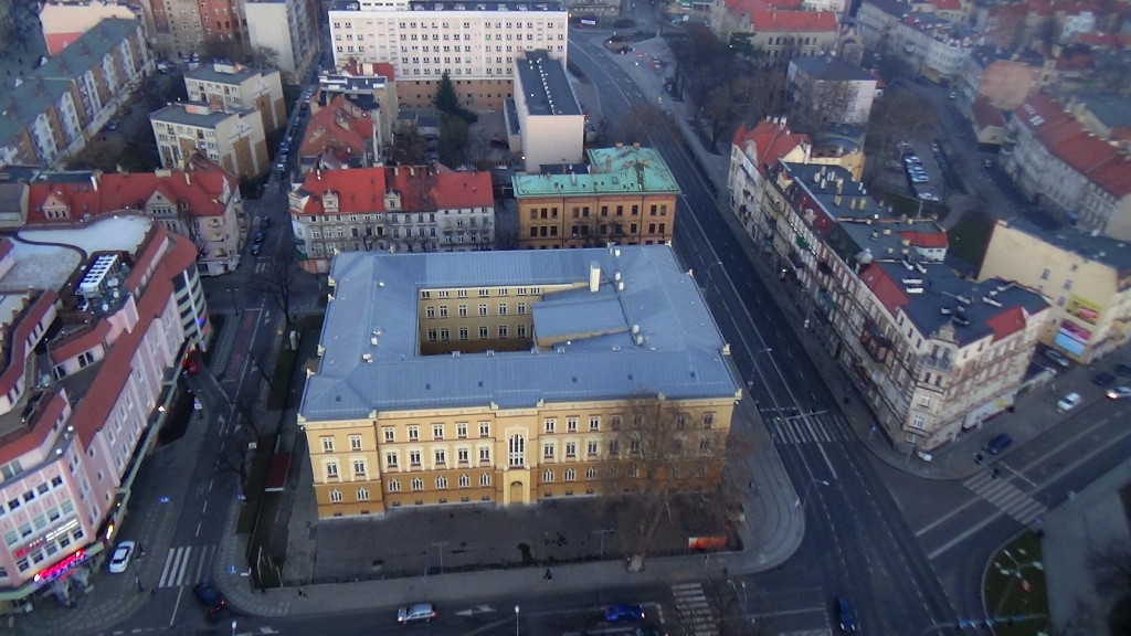 Zobacz niesamowite zdjęcia Legnicy z lotu paralotnią