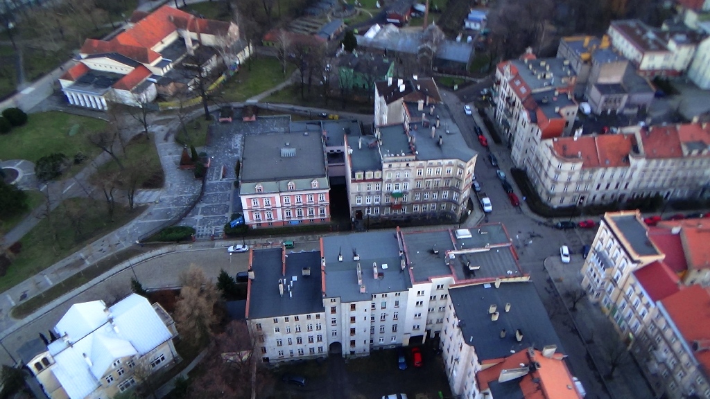 Zobacz niesamowite zdjęcia Legnicy z lotu paralotnią