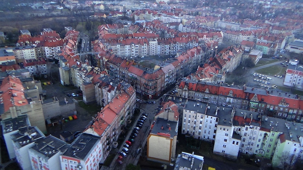 Zobacz niesamowite zdjęcia Legnicy z lotu paralotnią