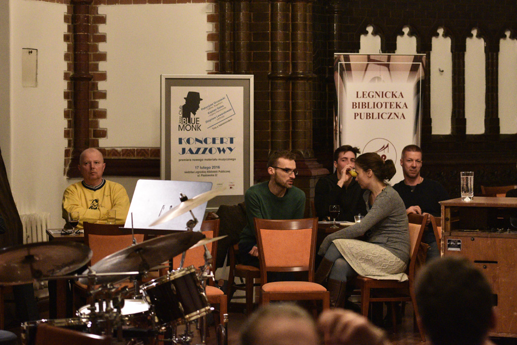 W Legnickiej Bibliotece Publicznej zagrali trzej jazzmani