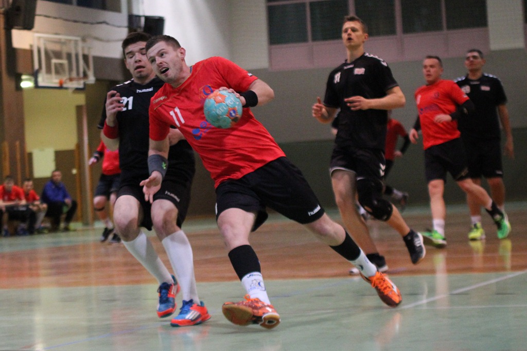 Efektowne zwycięstwo piłkarzy ręcznych Dziewiątki Legnica