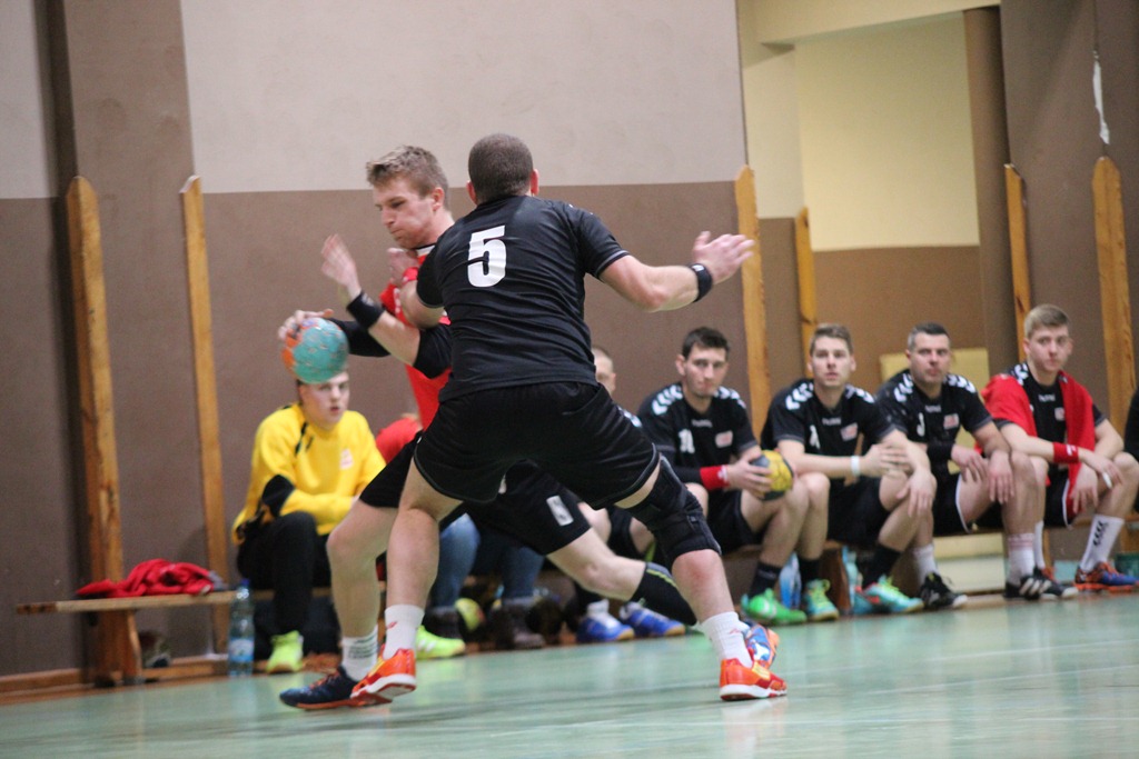 Efektowne zwycięstwo piłkarzy ręcznych Dziewiątki Legnica