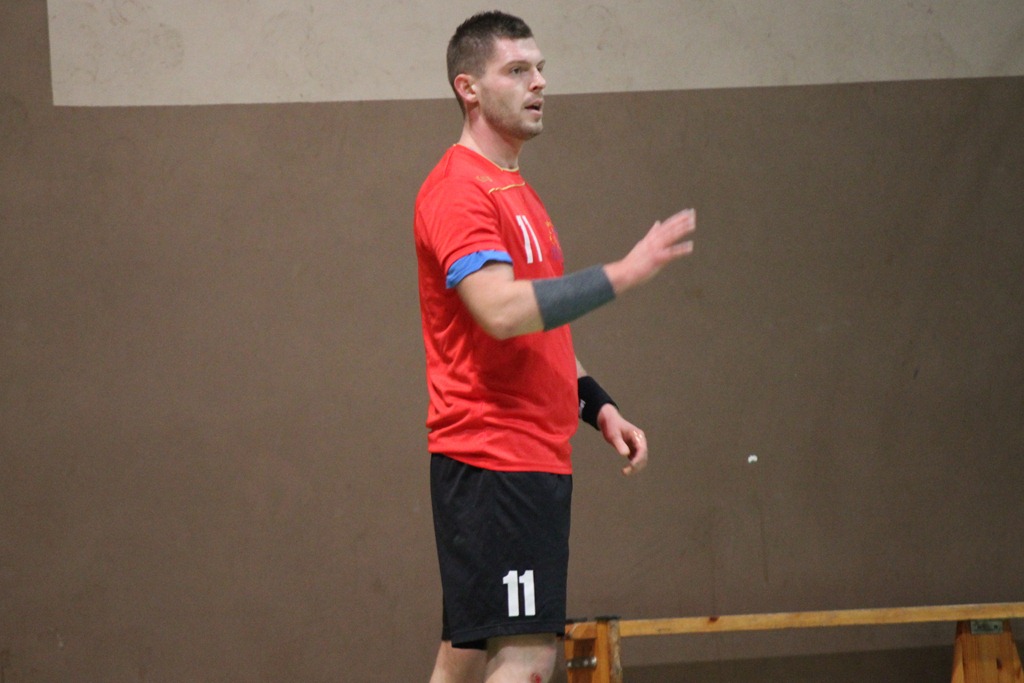 Efektowne zwycięstwo piłkarzy ręcznych Dziewiątki Legnica