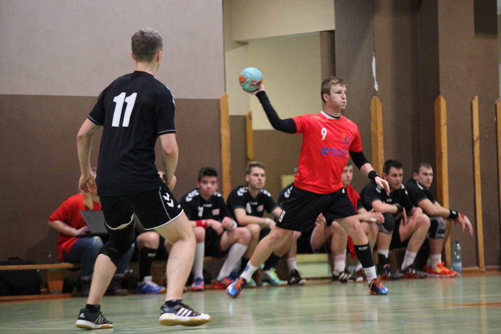 Efektowne zwycięstwo piłkarzy ręcznych Dziewiątki Legnica