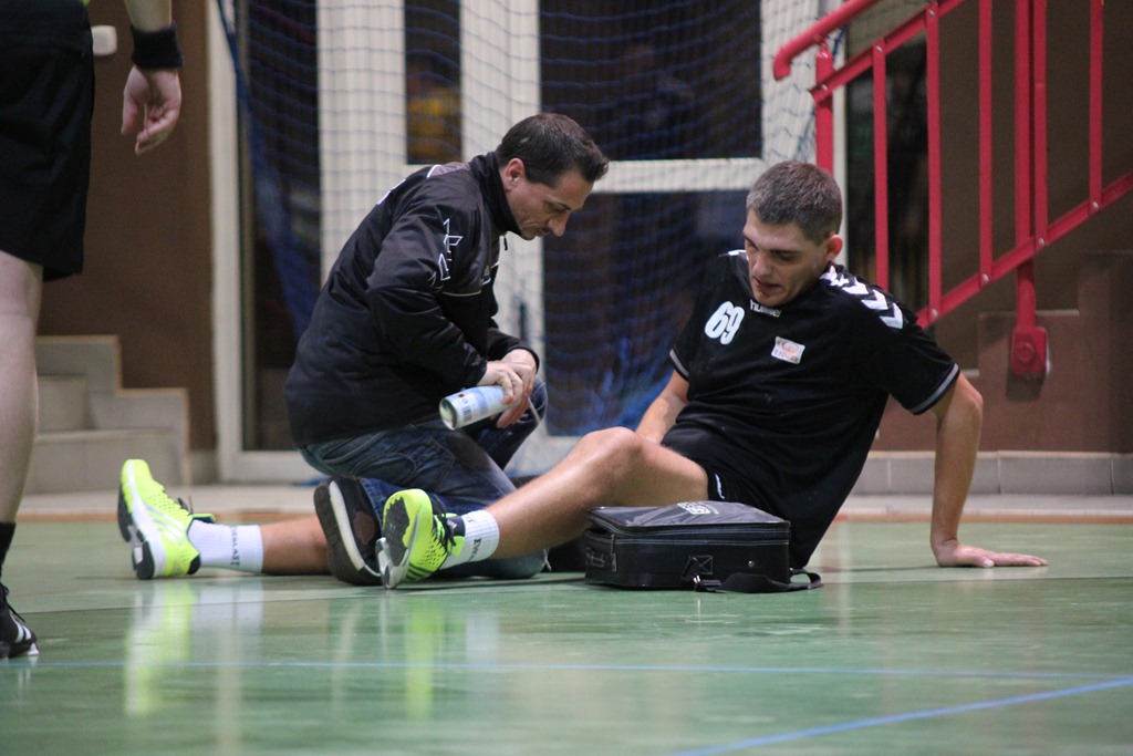 Efektowne zwycięstwo piłkarzy ręcznych Dziewiątki Legnica
