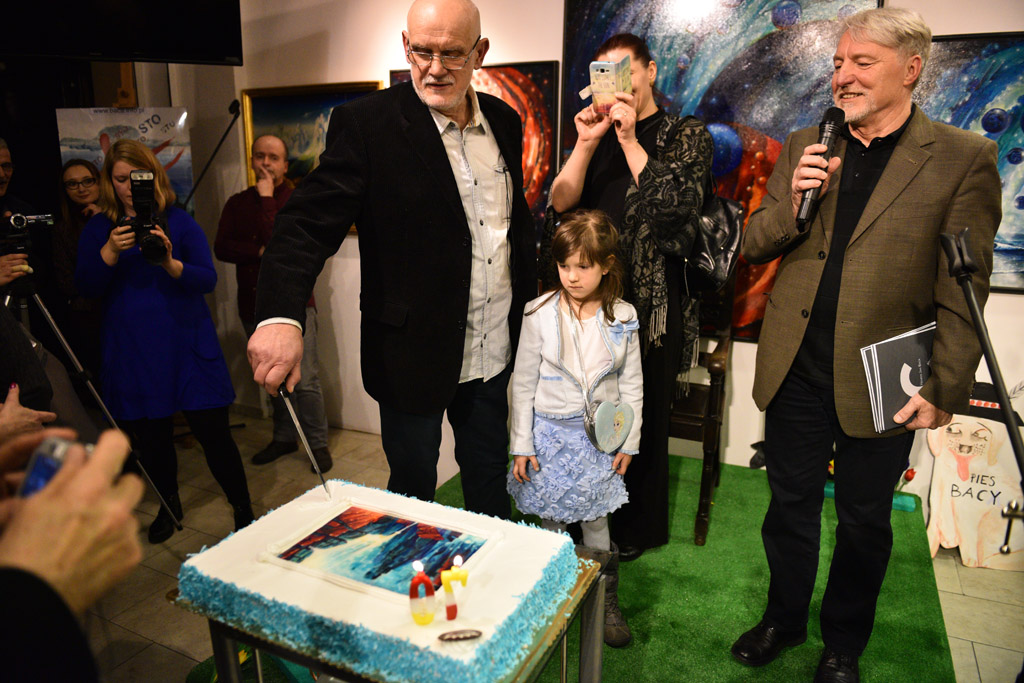 Kilkadziesiąt osób zjawiło się na  benefisie Henryka Bacy
