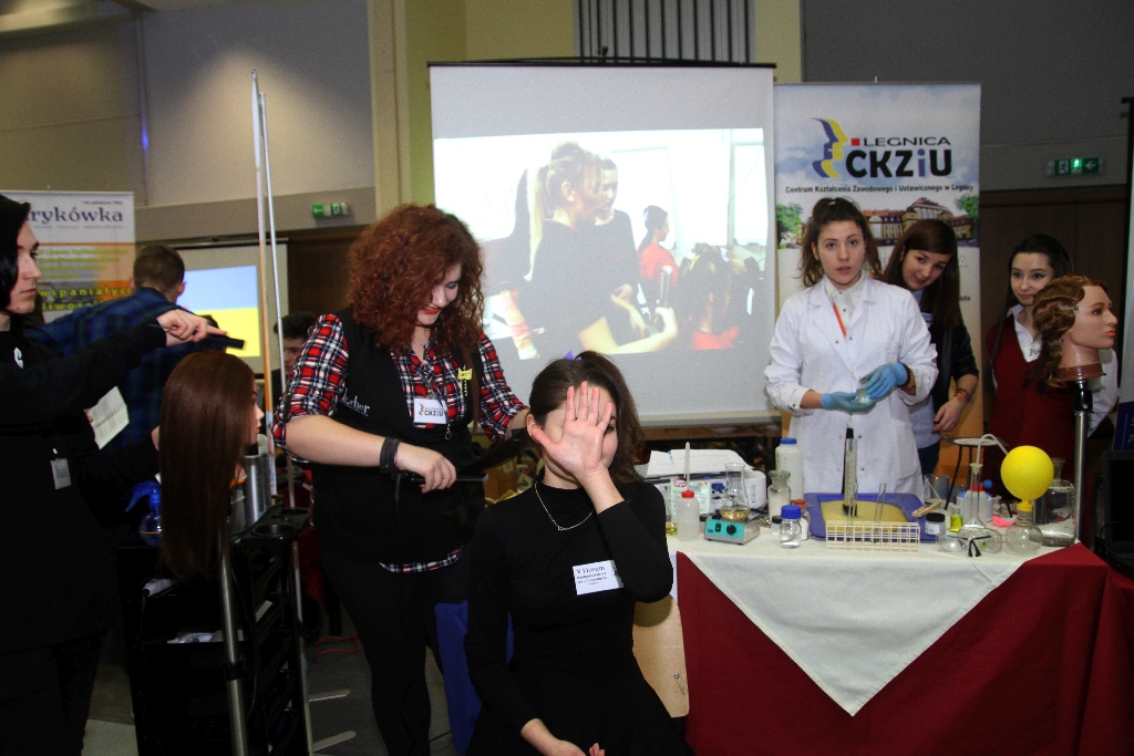 W Państwowej Wyższej Szkole Zawodowej trwają targi edukacyjne
