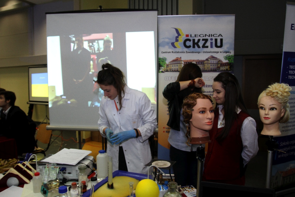 W Państwowej Wyższej Szkole Zawodowej trwają targi edukacyjne