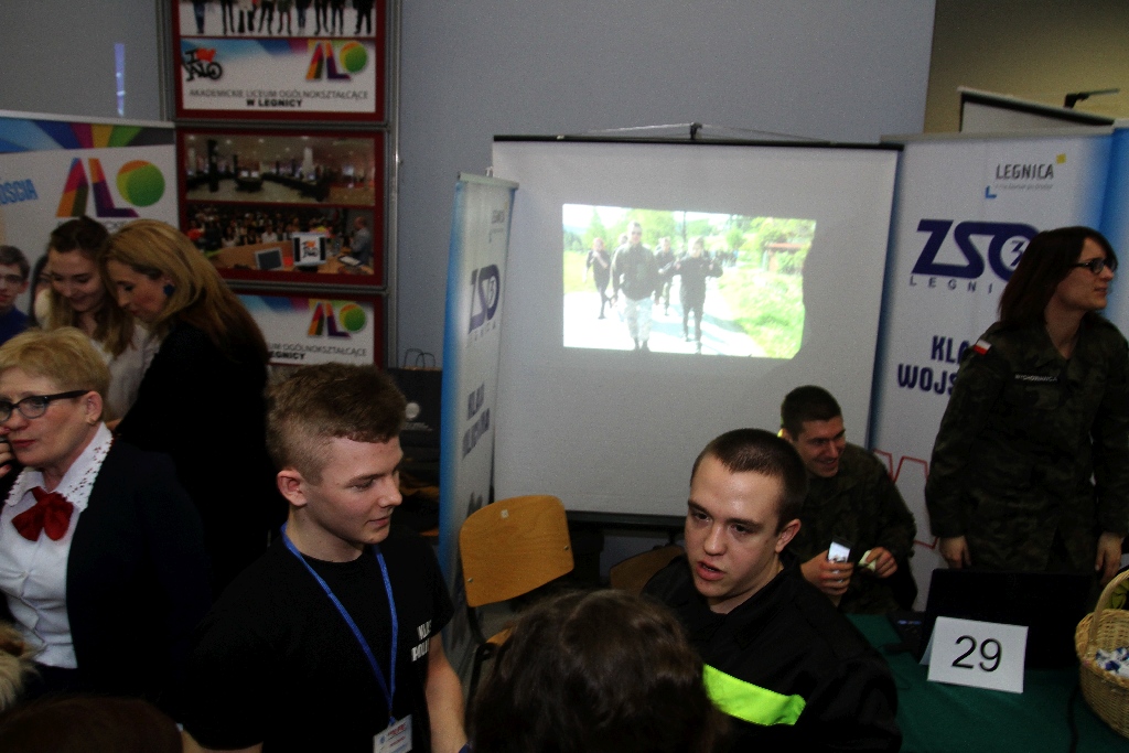 W Państwowej Wyższej Szkole Zawodowej trwają targi edukacyjne