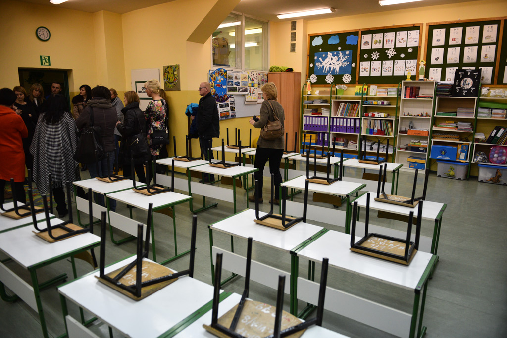 Rodzice przyszłych pierwszaków i zerówkowiczów  odwiedzili SP 20