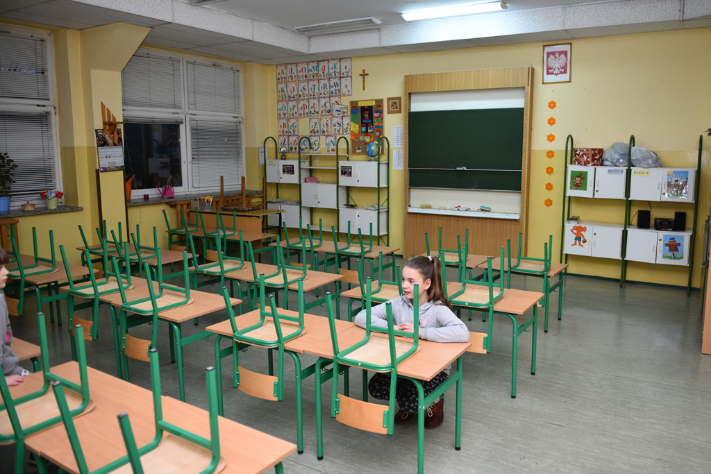 Rodzice przyszłych pierwszaków i zerówkowiczów  odwiedzili SP 20