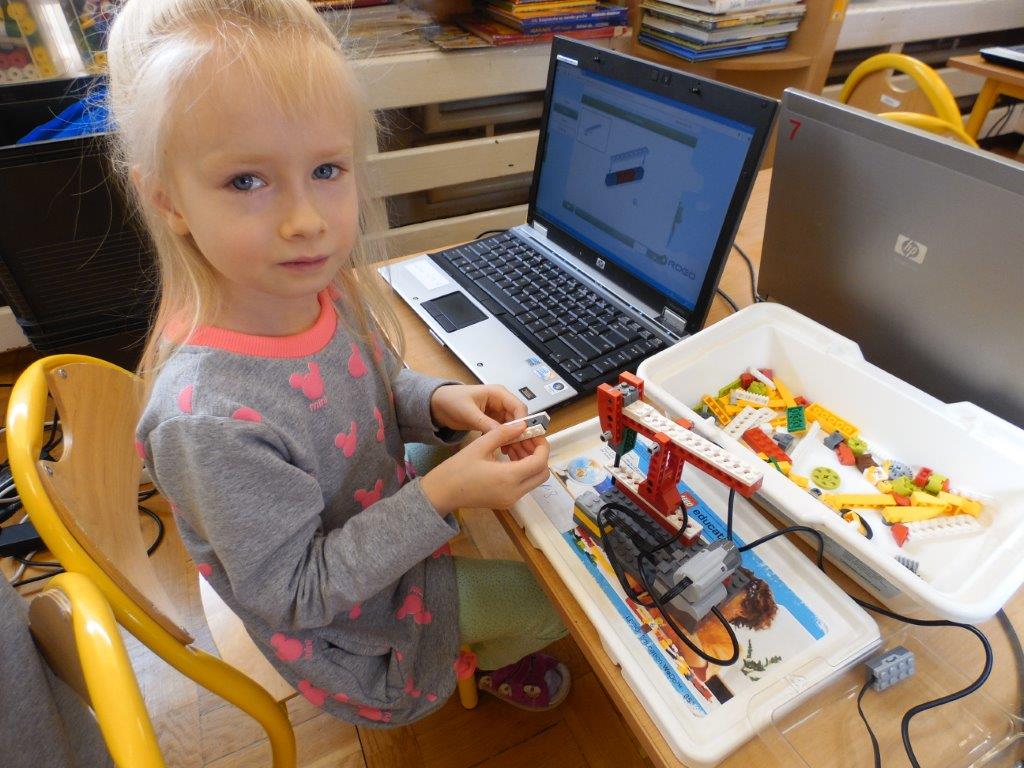 W Przedszkolu Niepublicznym Źródełko dzieci uczą się robotyki