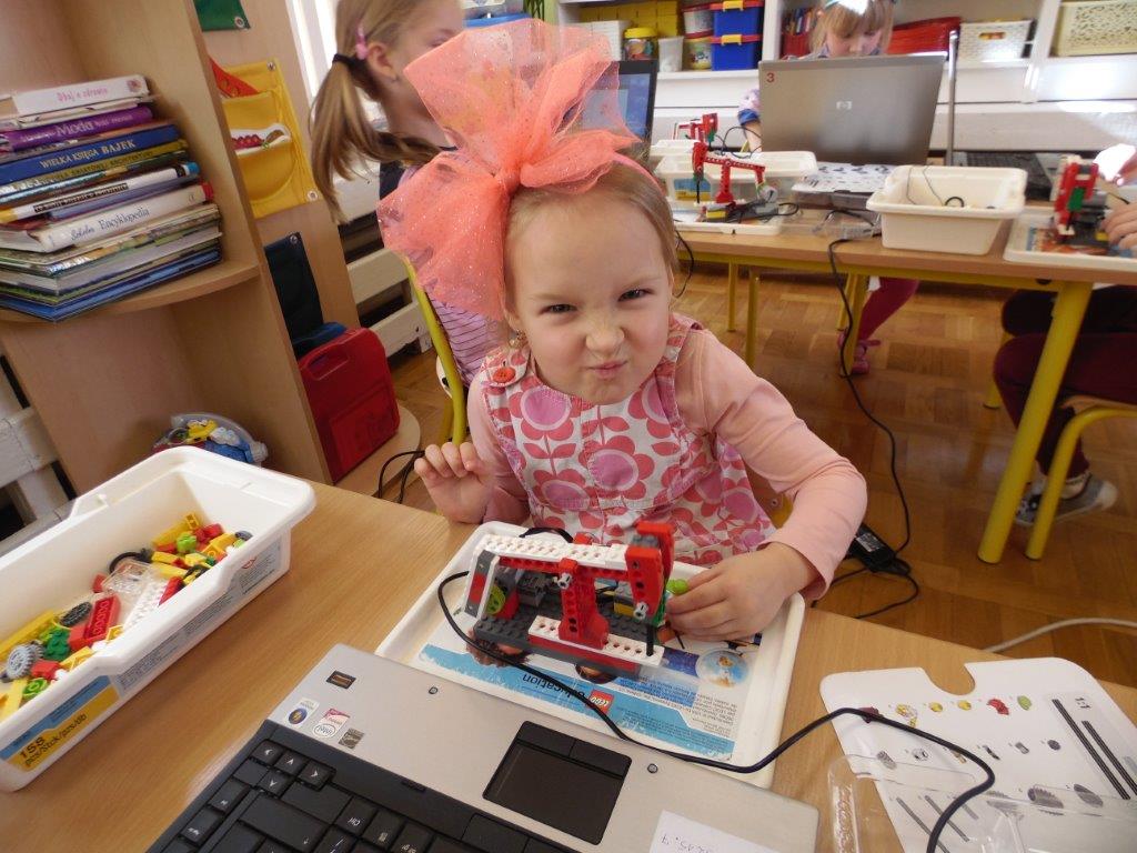 W Przedszkolu Niepublicznym Źródełko dzieci uczą się robotyki