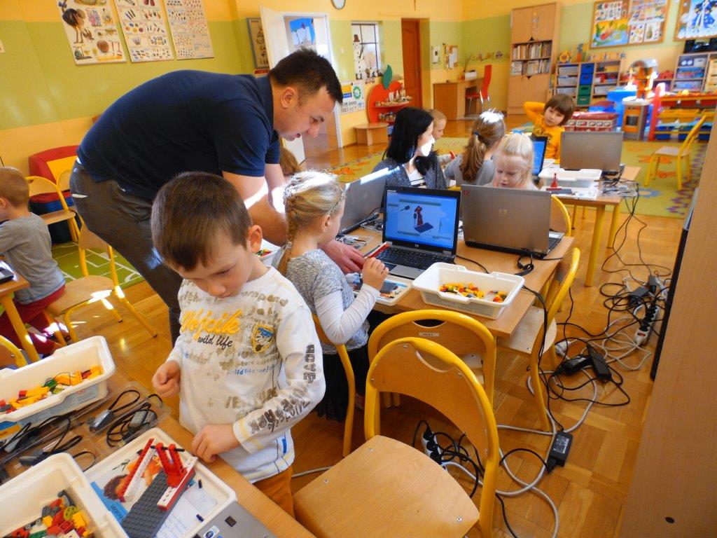 W Przedszkolu Niepublicznym Źródełko dzieci uczą się robotyki
