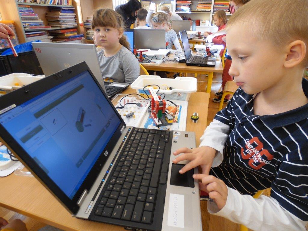 W Przedszkolu Niepublicznym Źródełko dzieci uczą się robotyki
