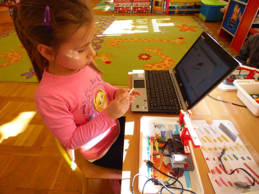 W Przedszkolu Niepublicznym Źródełko dzieci uczą się robotyki