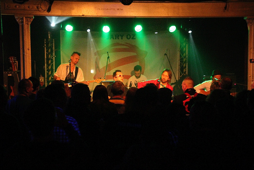 Krzysztof Jaryczewski z zespołem Jary OZ wystąpił w Spiżarni