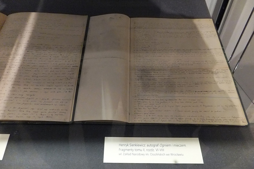 Wystawa o Henryku Sienkiewiczu i malarstwo wiejskie w muzeum