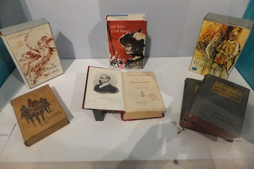 Wystawa o Henryku Sienkiewiczu i malarstwo wiejskie w muzeum
