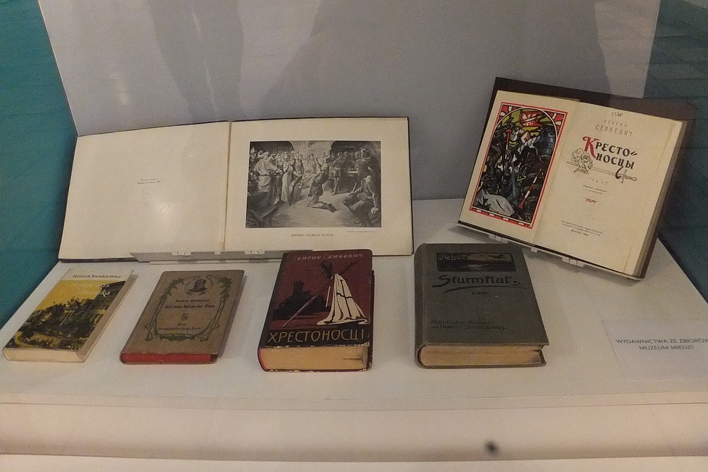 Wystawa o Henryku Sienkiewiczu i malarstwo wiejskie w muzeum