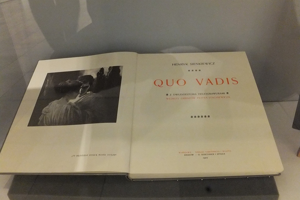 Wystawa o Henryku Sienkiewiczu i malarstwo wiejskie w muzeum