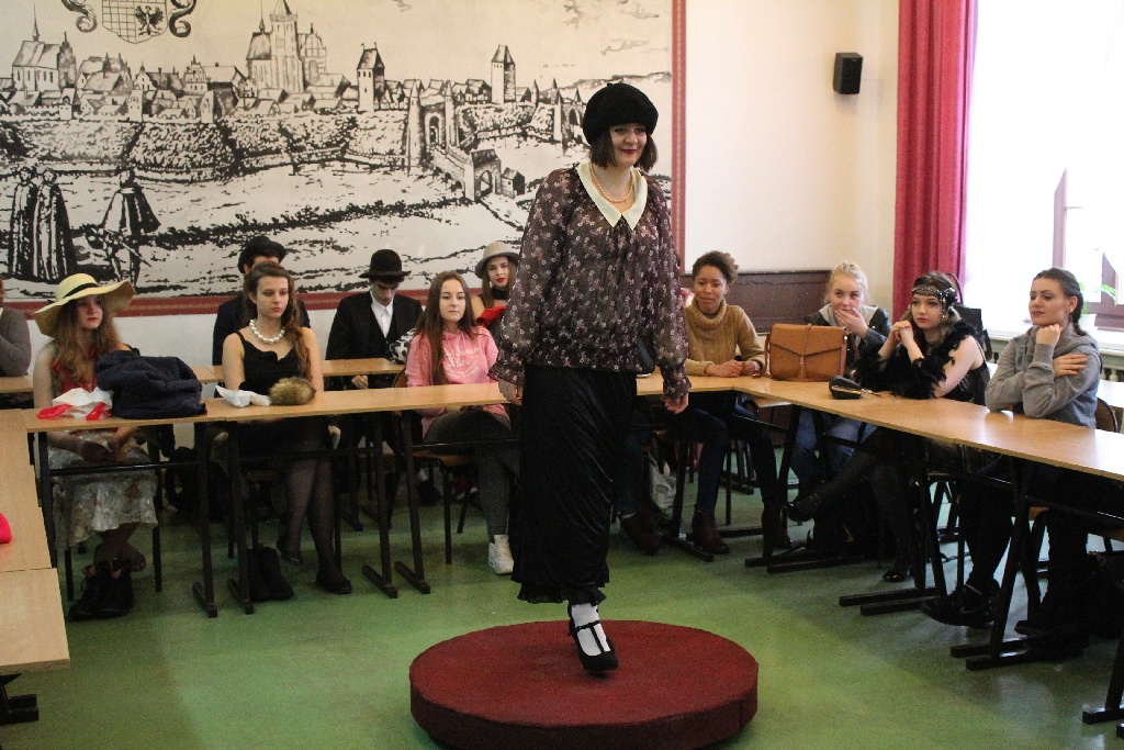 W V LO odbył się konkurs na strój historyczny z lat 20 i 30