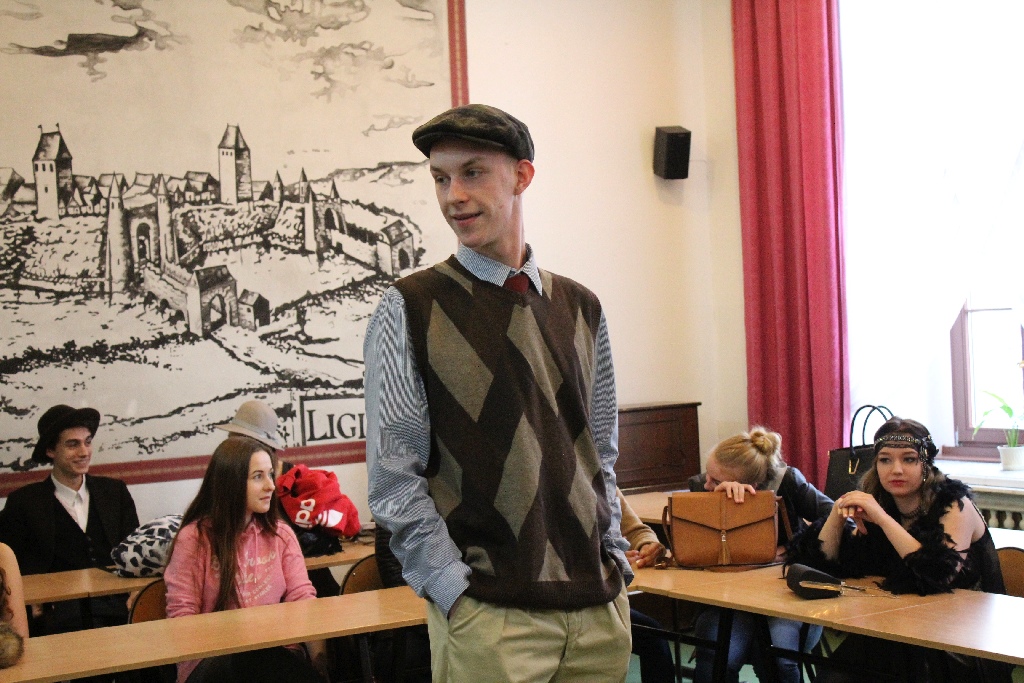 W V LO odbył się konkurs na strój historyczny z lat 20 i 30