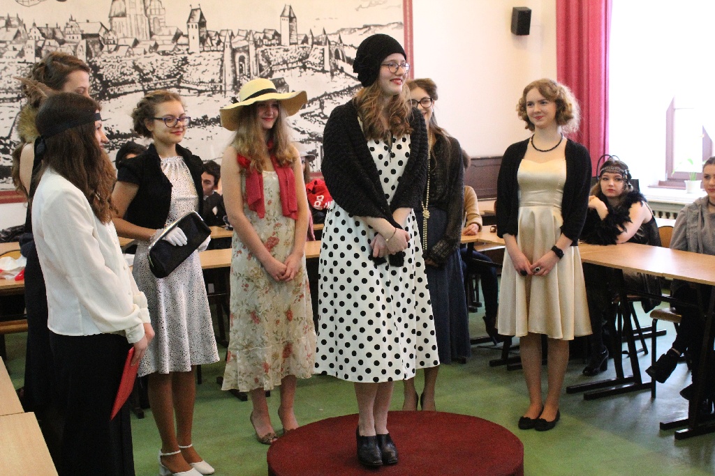 W V LO odbył się konkurs na strój historyczny z lat 20 i 30
