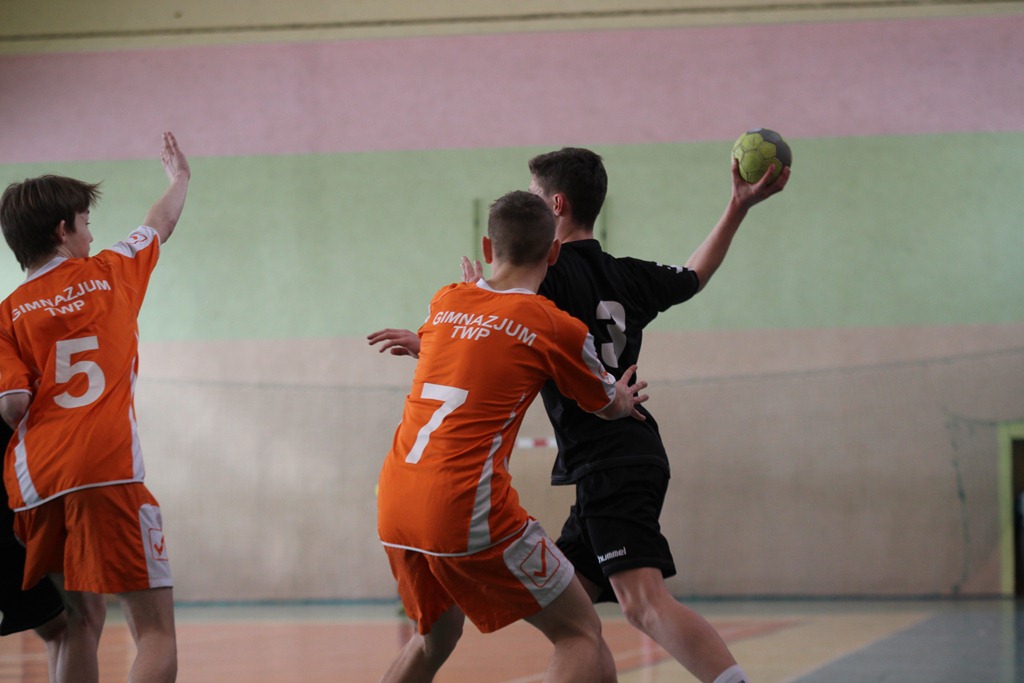 Gimnazjum nr 2 triumfuje w mistrzostwach Legnicy w ręczną