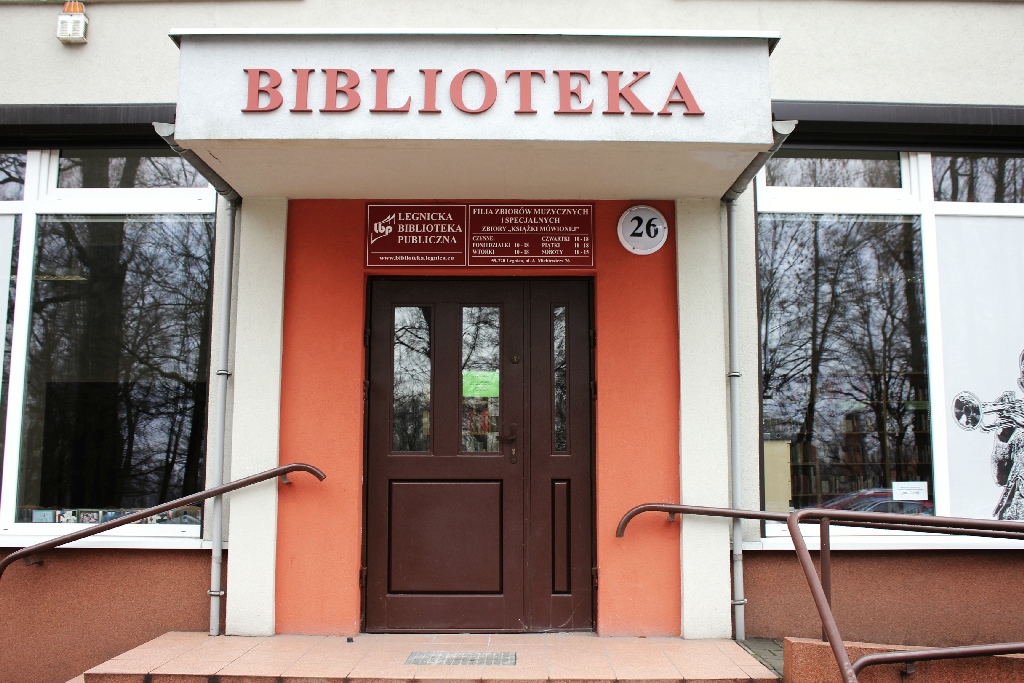 Biblioteka muzyczna po przeprowadzce na Mickiewicza