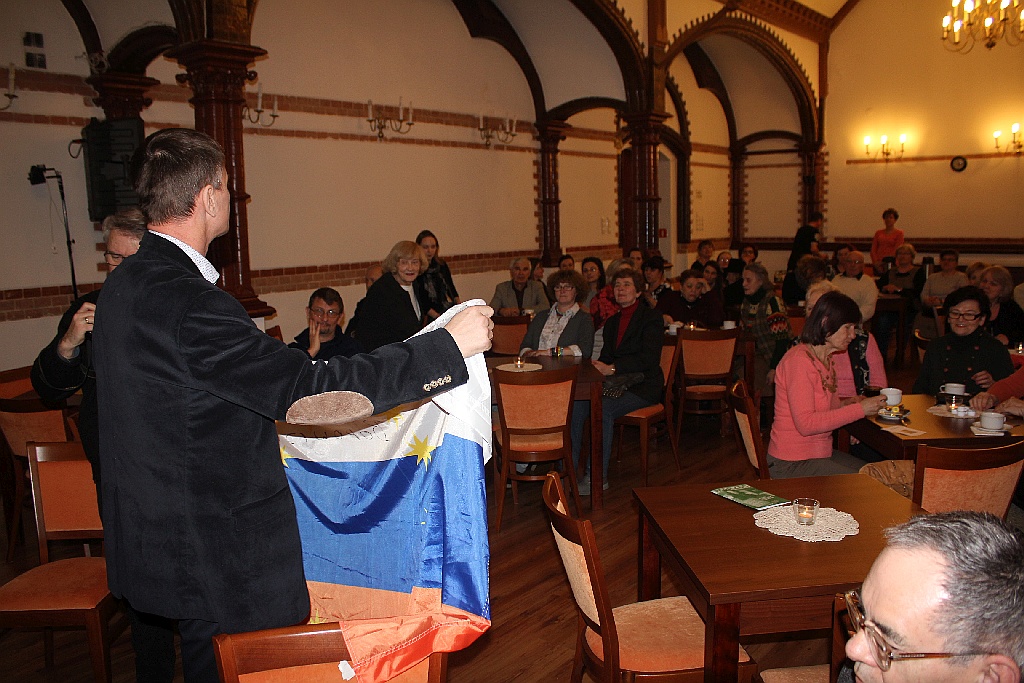 Igor Szarapow spotkał się w legnickiej bibliotece z legniczanami