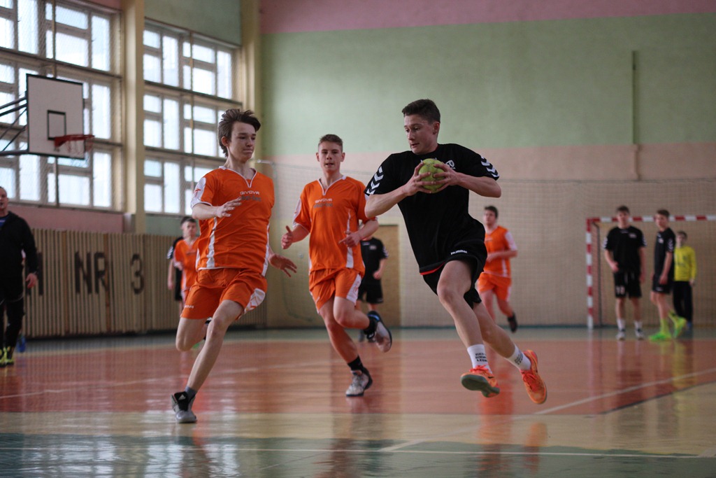Gimnazjum nr 2 triumfuje w mistrzostwach Legnicy w ręczną