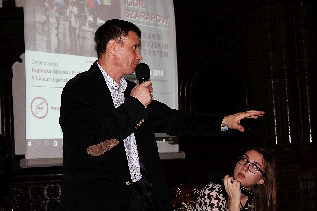 Igor Szarapow spotkał się w legnickiej bibliotece z legniczanami