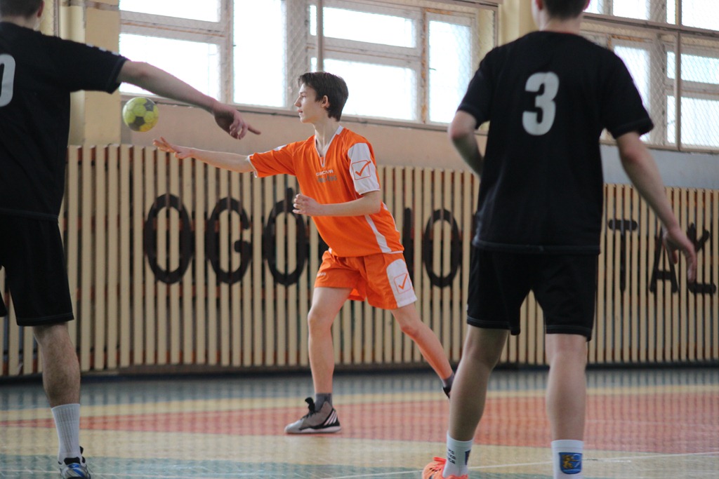 Gimnazjum nr 2 triumfuje w mistrzostwach Legnicy w ręczną