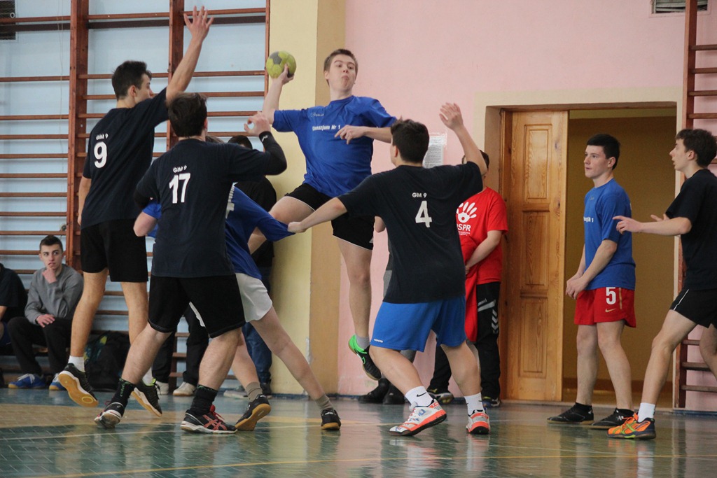 Gimnazjum nr 2 triumfuje w mistrzostwach Legnicy w ręczną