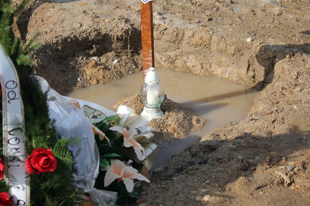 Problem z grobami na nowym cmentarzu miejskim w Jaszkowie