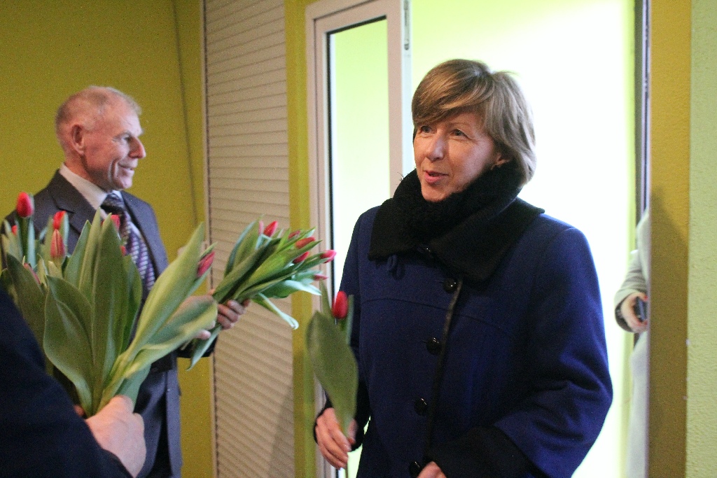 Kabaret pod Wyrwigroszem wystąpił w Kunicach na Dzień Kobiet