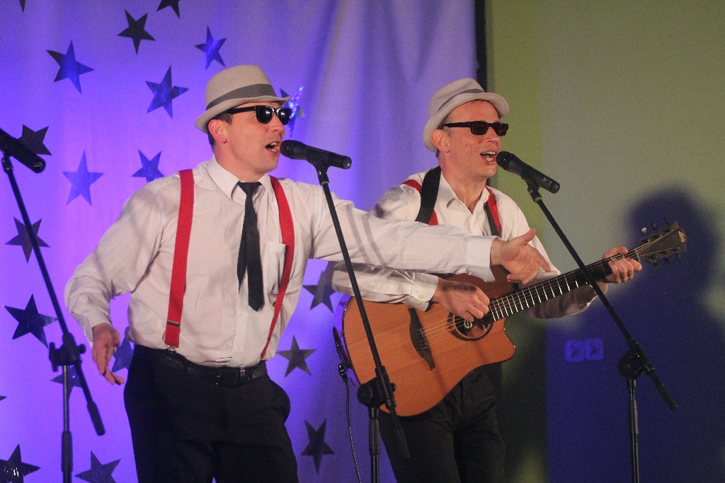 Kabaret pod Wyrwigroszem wystąpił w Kunicach na Dzień Kobiet