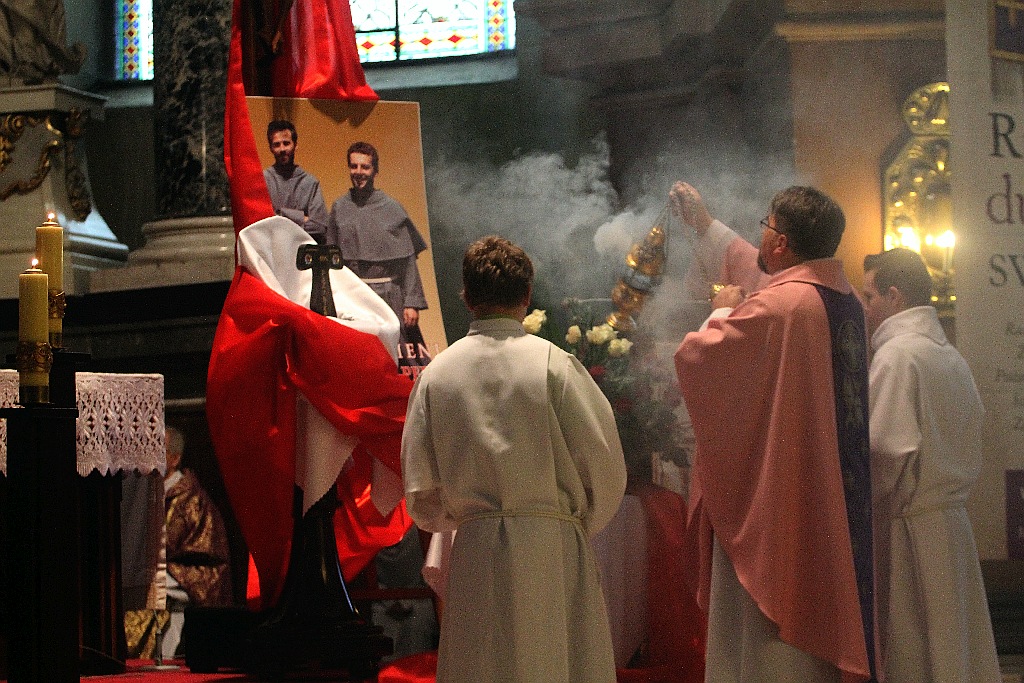 Relikwie ojców Zbigniewa i Michała w kościele świętego Jana