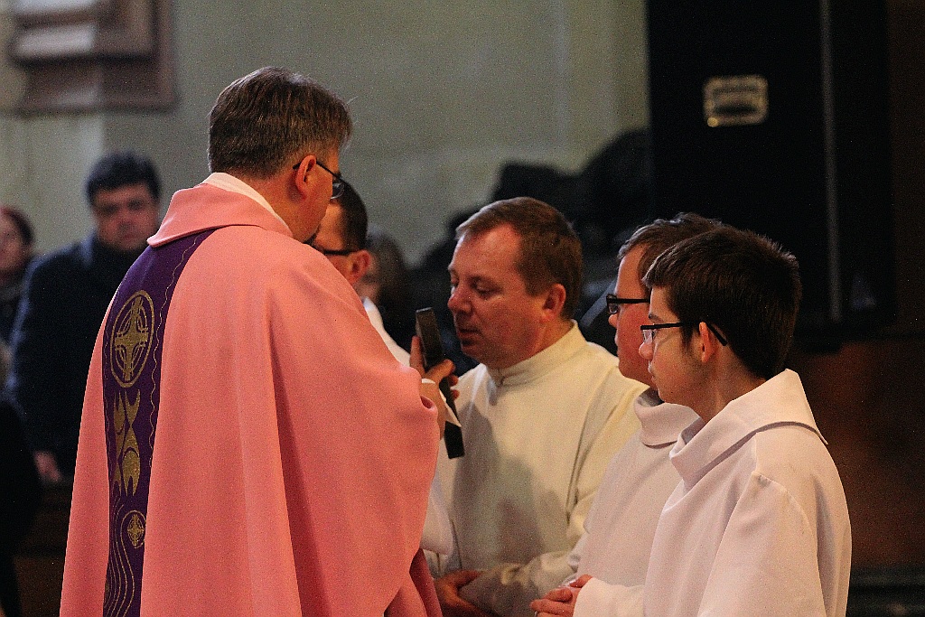 Relikwie ojców Zbigniewa i Michała w kościele świętego Jana