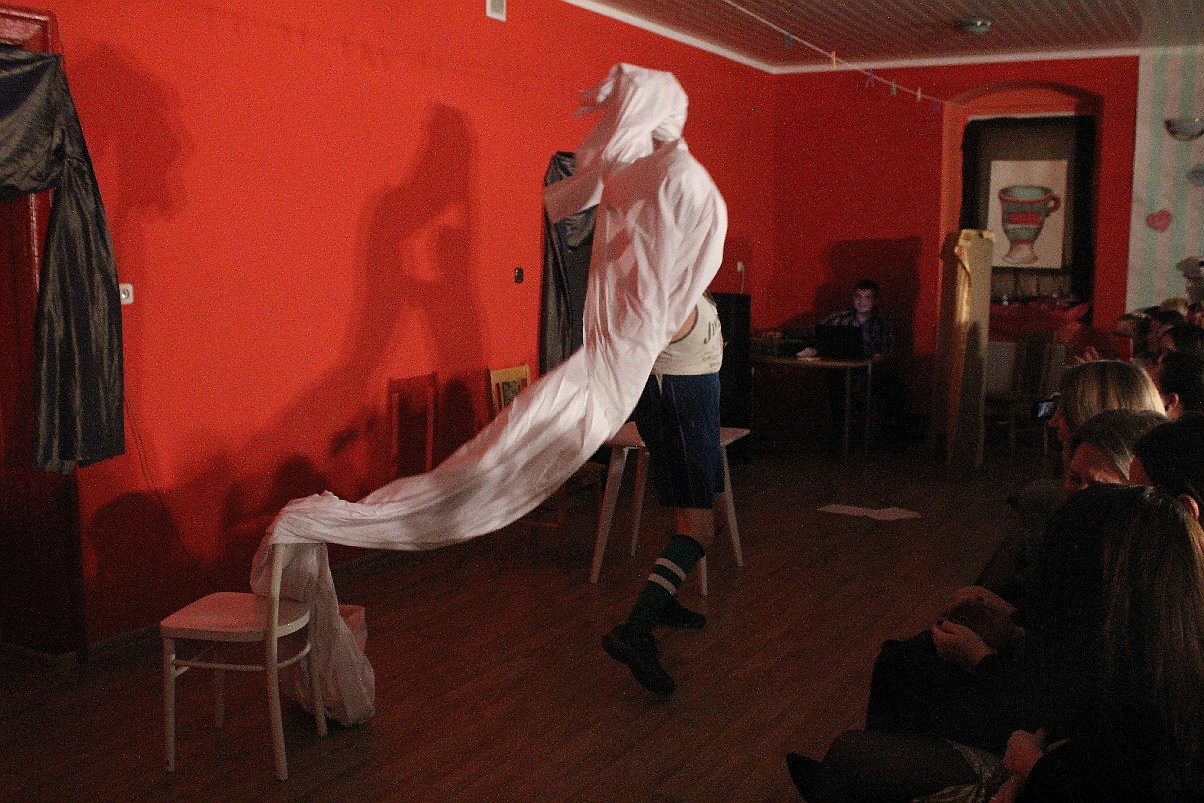 Mieszkanki Koskowic obejrzały męski występ z okazji Dnia Kobiet