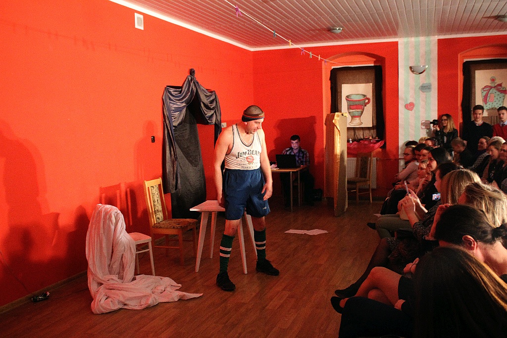 Mieszkanki Koskowic obejrzały męski występ z okazji Dnia Kobiet