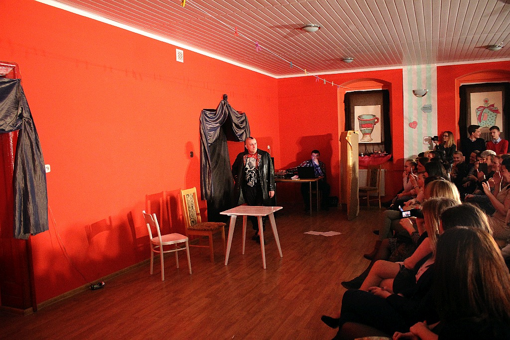 Mieszkanki Koskowic obejrzały męski występ z okazji Dnia Kobiet