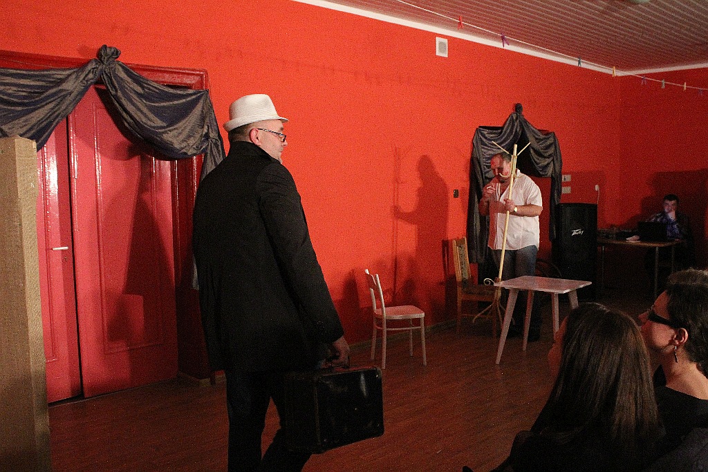 Mieszkanki Koskowic obejrzały męski występ z okazji Dnia Kobiet