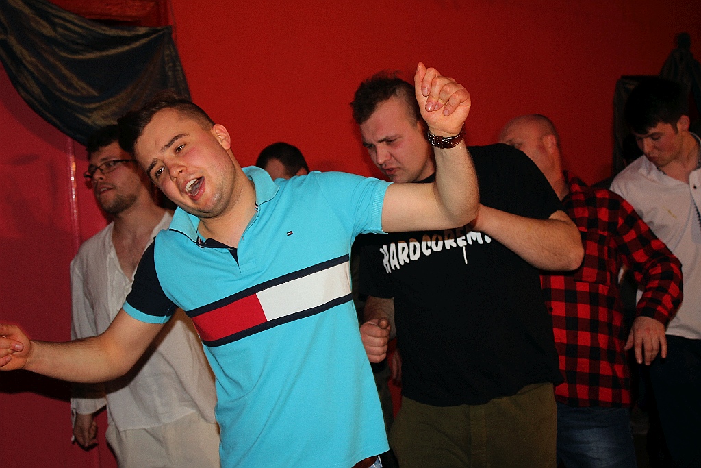 Mieszkanki Koskowic obejrzały męski występ z okazji Dnia Kobiet