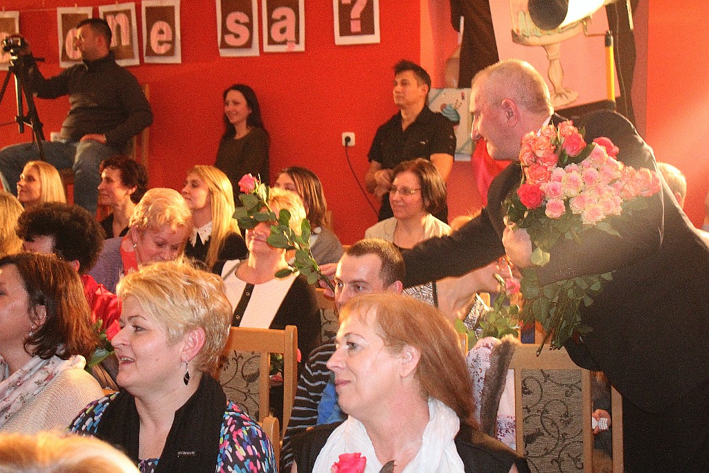 Mieszkanki Koskowic obejrzały męski występ z okazji Dnia Kobiet