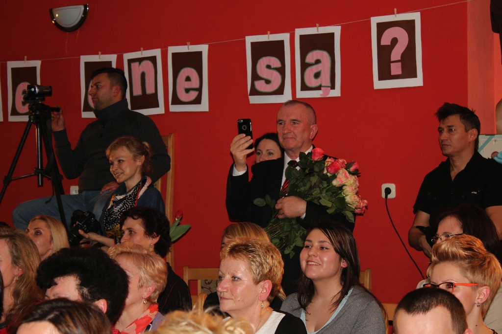 Mieszkanki Koskowic obejrzały męski występ z okazji Dnia Kobiet